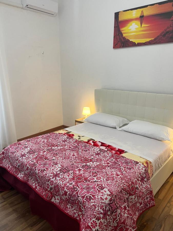 Colosseo Guest House Gil ローマ エクステリア 写真