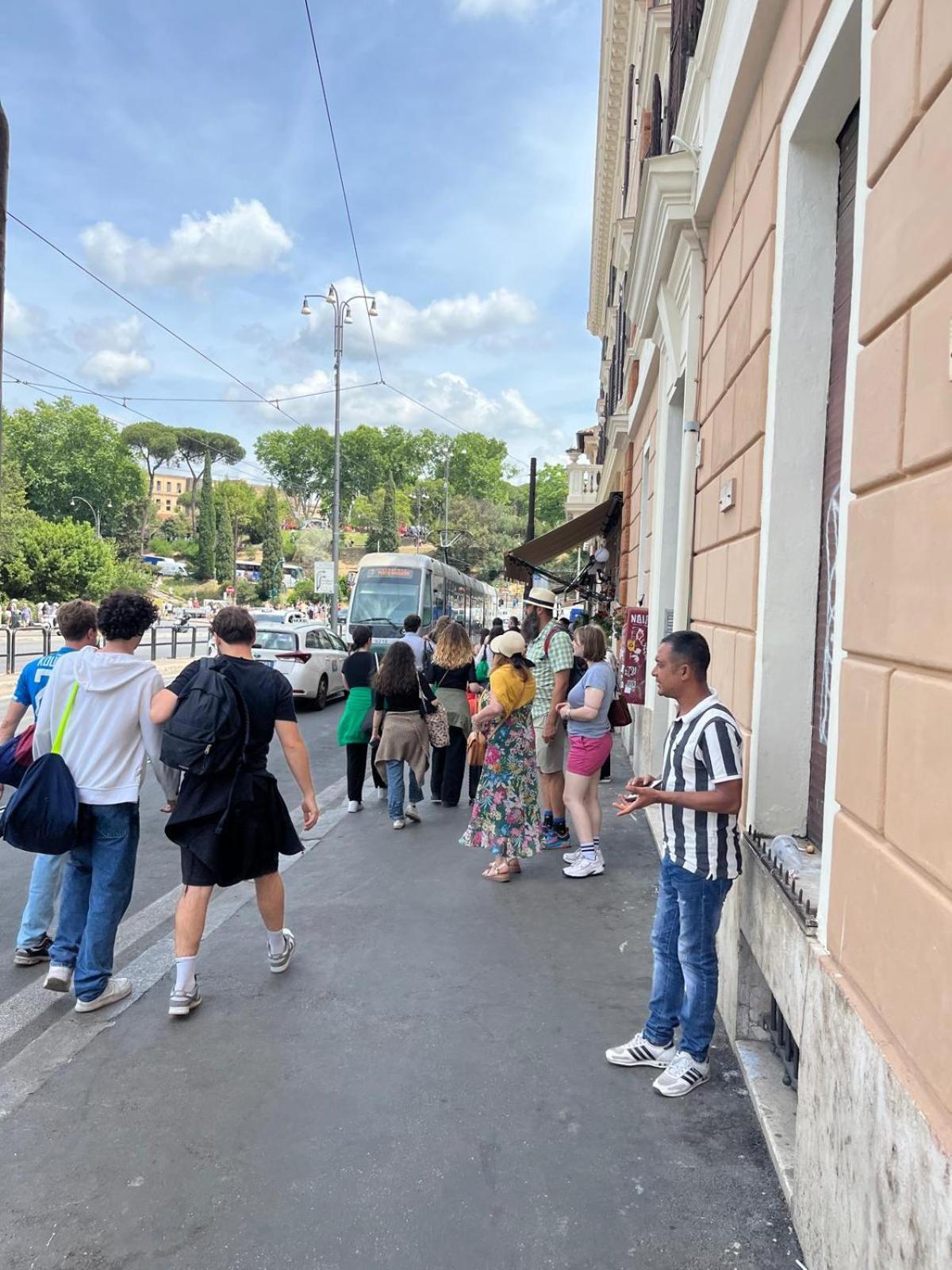 Colosseo Guest House Gil ローマ エクステリア 写真