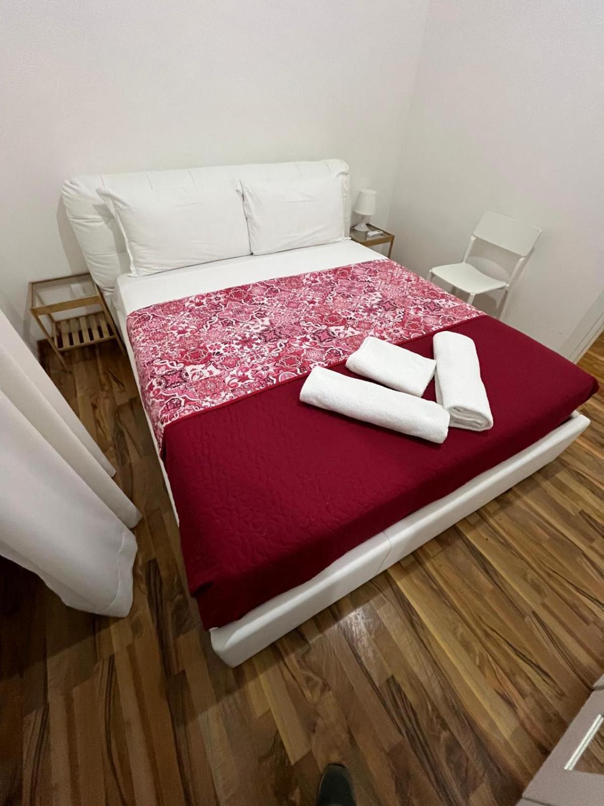 Colosseo Guest House Gil ローマ エクステリア 写真