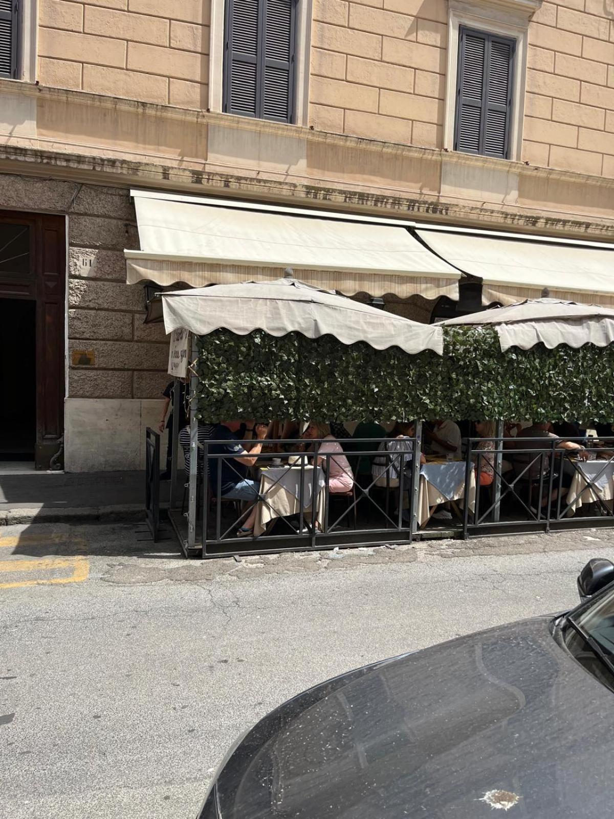 Colosseo Guest House Gil ローマ エクステリア 写真