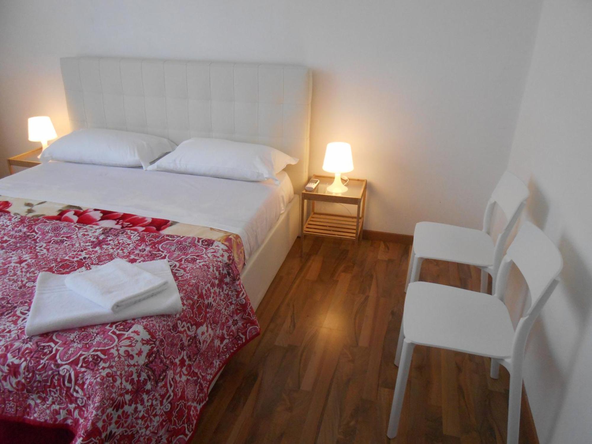 Colosseo Guest House Gil ローマ エクステリア 写真